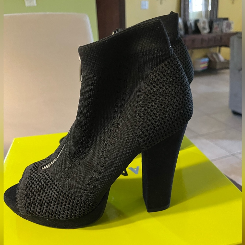 High Heel Open Toe Booties, Front Zipper. Black S… - image 1
